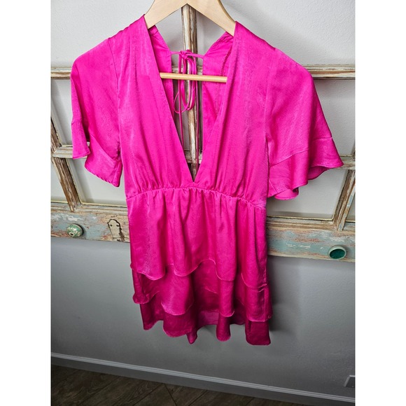 Show Me Your Mumu Hot Pink Dulce Tiered Deep V Mini Size Large - Picture 5 of 16